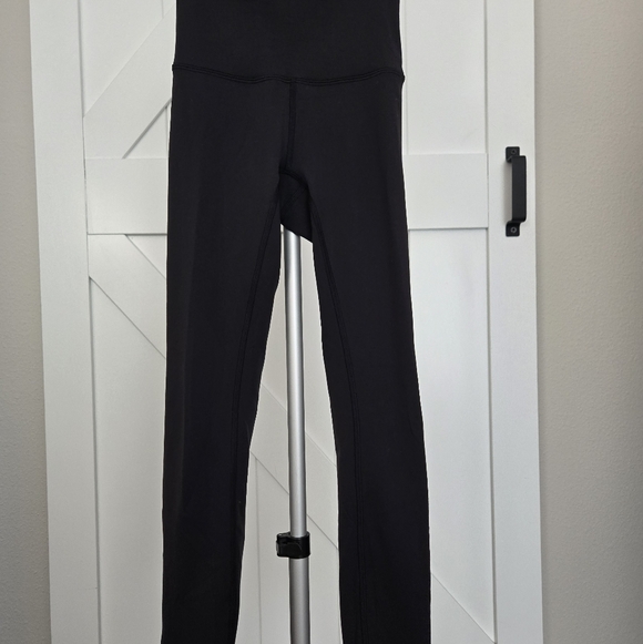 LULULEMON BUNDLE 4 Leggings, 1 Short, 1 Top SIZE 2 - Picture 16 of 16